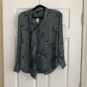 Ann Taylor long sleeve blouse